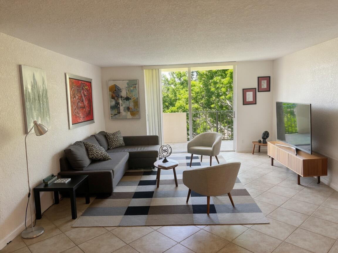 1000 Spanish River Road, Unit 4P Boca Raton, FL 33432 - Photo 2 of 18 IMG_8978