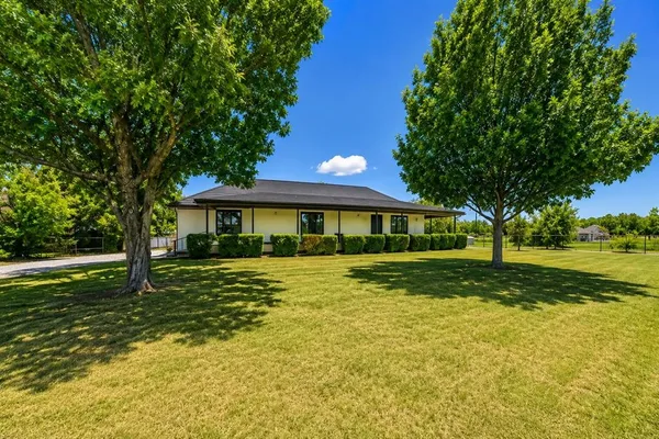 $599,999 | 2913 County Road 920, Crowley, TX 76036