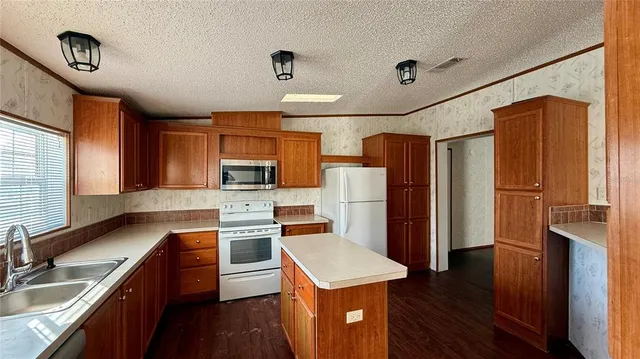 $1,950 | 4541 Deer Run Road, St. Cloud, FL 34772