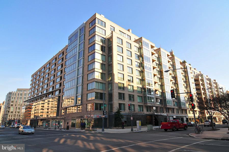 1155 23rd Street Northwest, Unit 4B Washington, DC 20037 - Photo 1 of 16