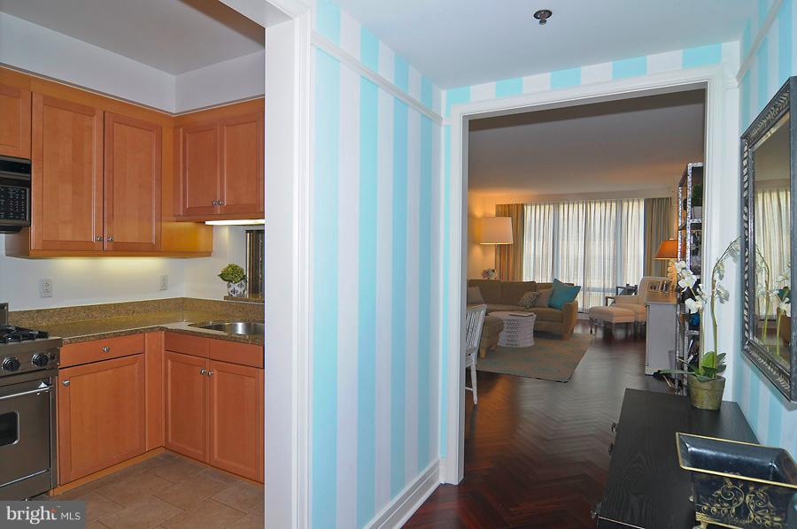 1155 23rd Street Northwest, Unit 4B Washington, DC 20037 - Photo 2 of 16