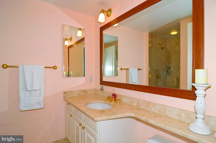 1155 23rd Street Northwest, Unit 4B Washington, DC 20037 - Photo 8 of 16