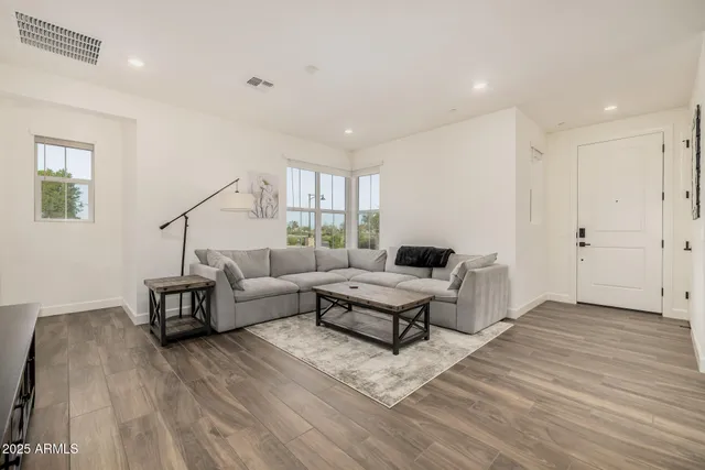 $405,000 | 11300 North Casa Dega Drive, Unit 1036, Surprise, AZ 85388