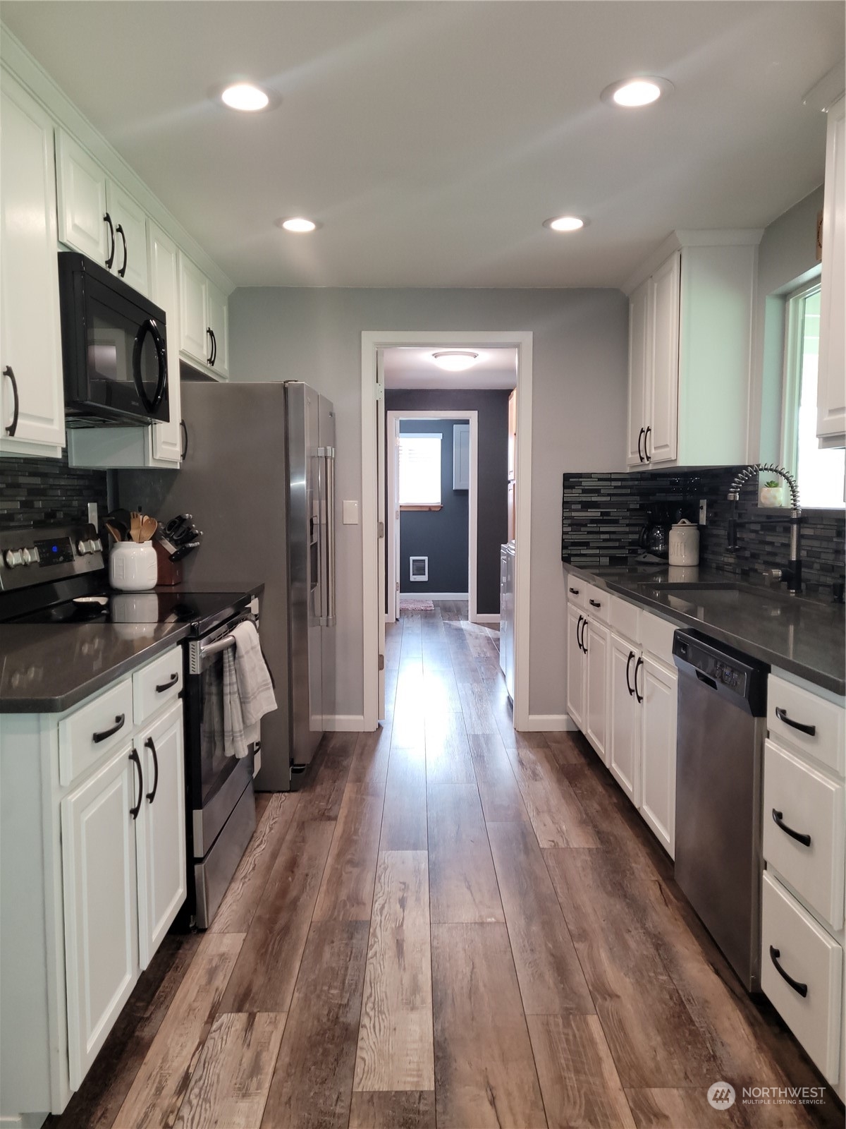 37 Elma McCleary Road Elma, WA 98541 - Photo 12 of 37 Gallery Image 12