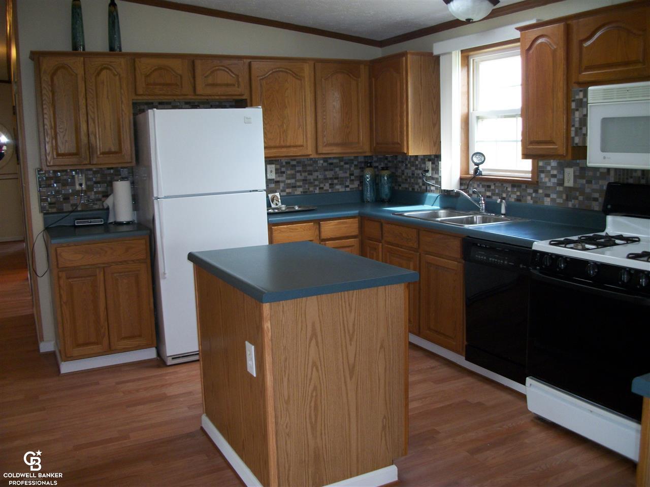 2290 West Harrington Road Croswell, MI 48422 - Photo 21 of 56 31247179-20.JPG