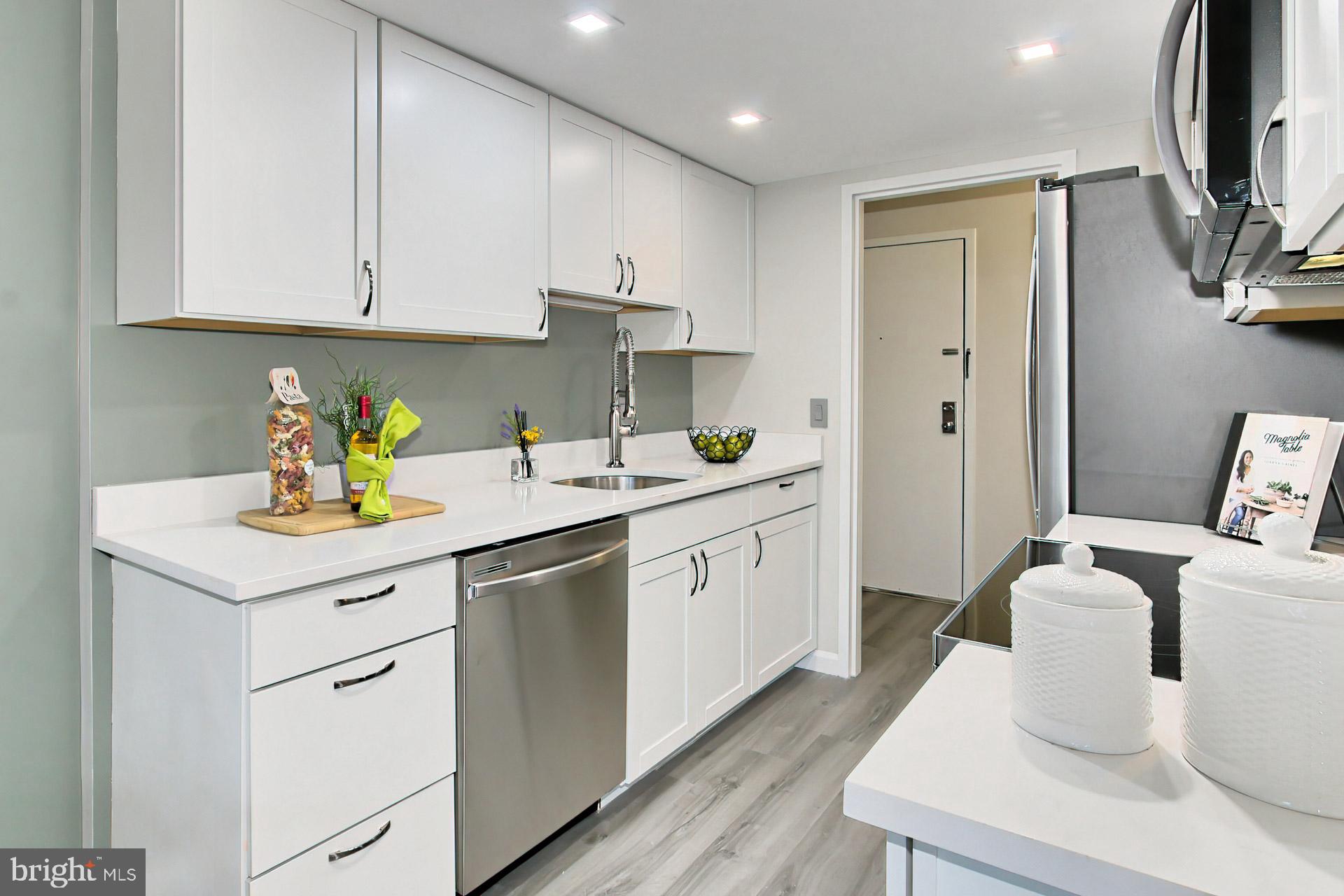 11631 Stoneview Square, Unit 11C Reston, VA 20191 - Photo 13 of 32 Gallery Image 13