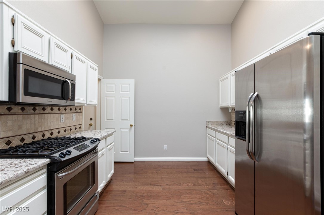 672 Hitchen Post Drive Henderson, NV 89011 - Photo 9 of 32