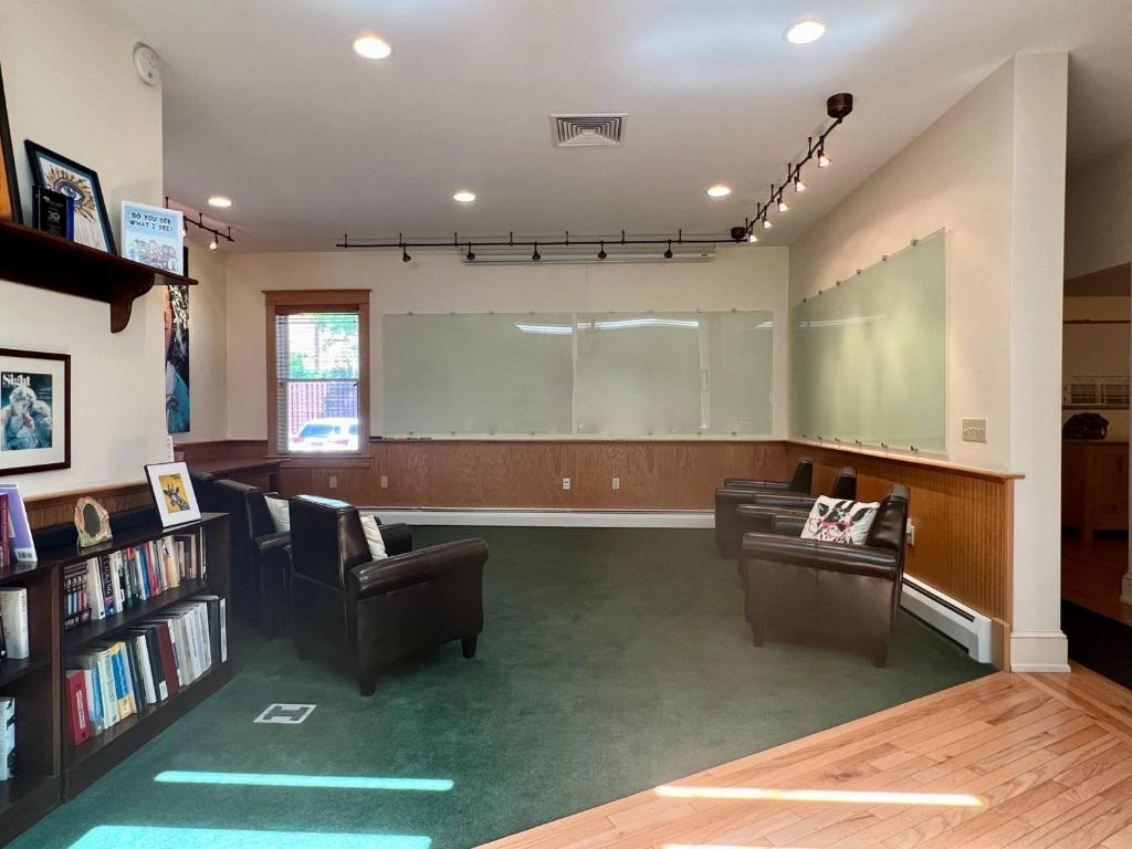 341 Main Street, Unit STE 2 Oneonta, NY 13820 - Photo 4 of 10 Conference Room (alt. view) - shared space