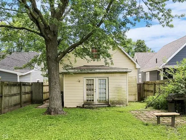 $1,600 | 1330 East Naomi Street, Indianapolis, IN 46203