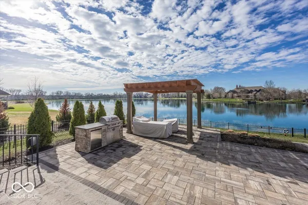 $1,120,000 | 4305 Prairie Falcon Drive, Zionsville, IN 46077