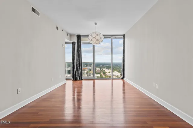 $1,900 | 301 Fayetteville Street, Unit 2904, Raleigh, NC 27601