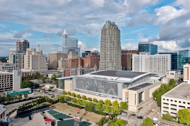 $1,900 | 301 Fayetteville Street, Unit 2904, Raleigh, NC 27601