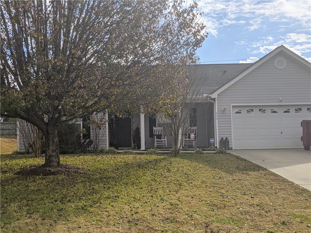 650 Hunters Lane Anderson, SC 29625 - Photo 1 of 38 Gallery Image 1