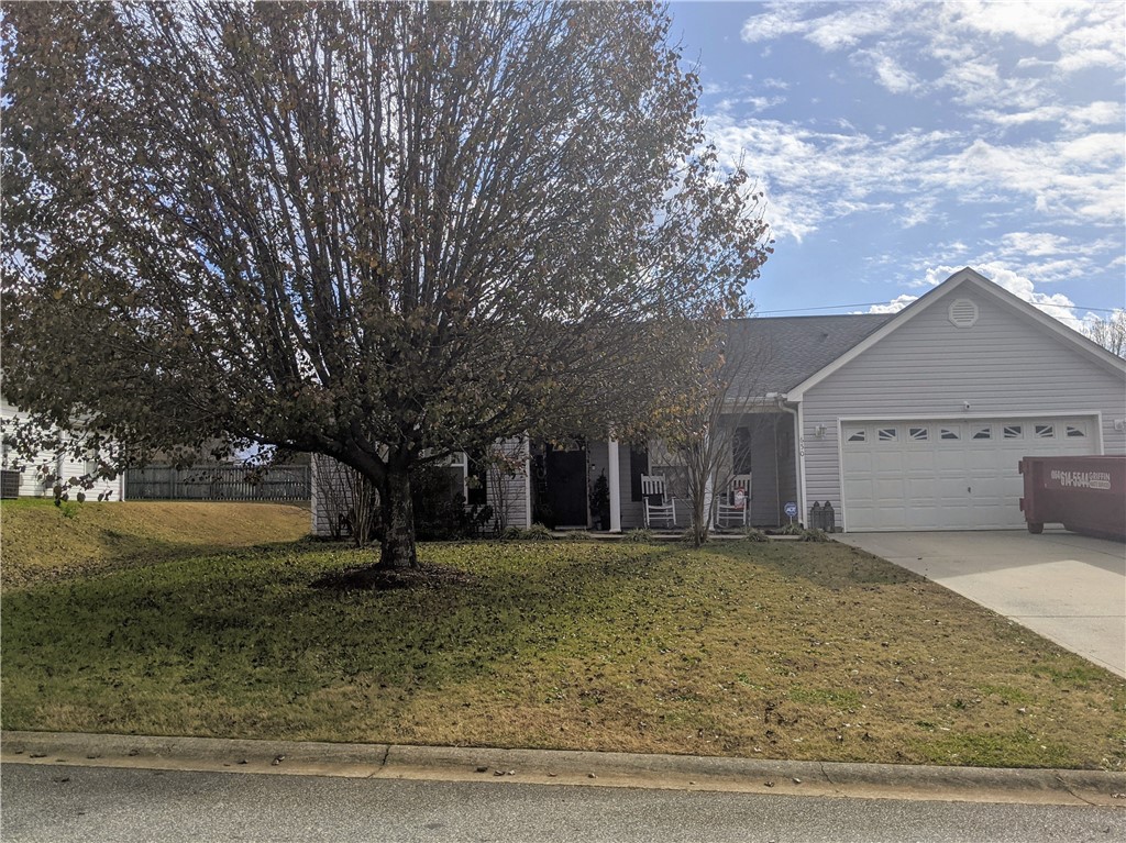 650 Hunters Lane Anderson, SC 29625 - Photo 2 of 38 Gallery Image 2