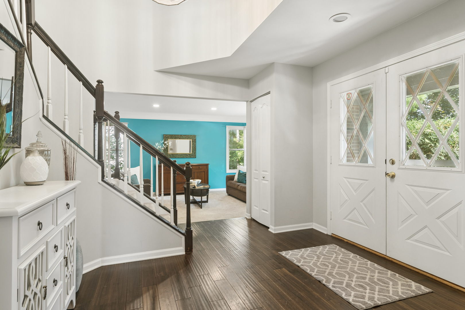 634 Raintree Road Buffalo Grove, IL 60089 - Photo 3 of 34