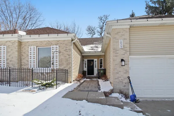 $474,900 | 1022 Rosewood Drive, Carpentersville, IL 60110