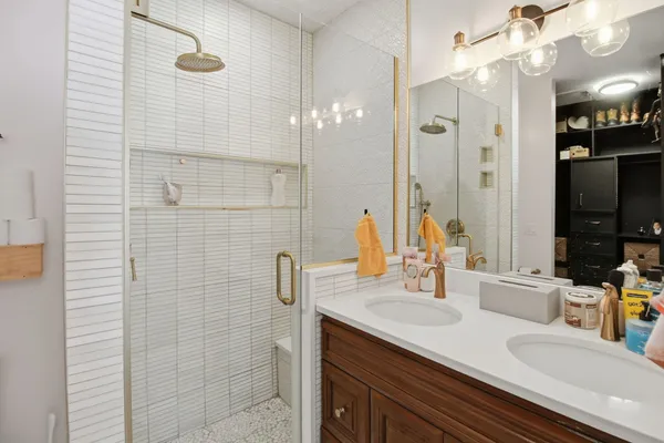 $474,900 | 1022 Rosewood Drive, Carpentersville, IL 60110