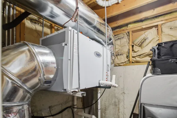 $474,900 | 1022 Rosewood Drive, Carpentersville, IL 60110