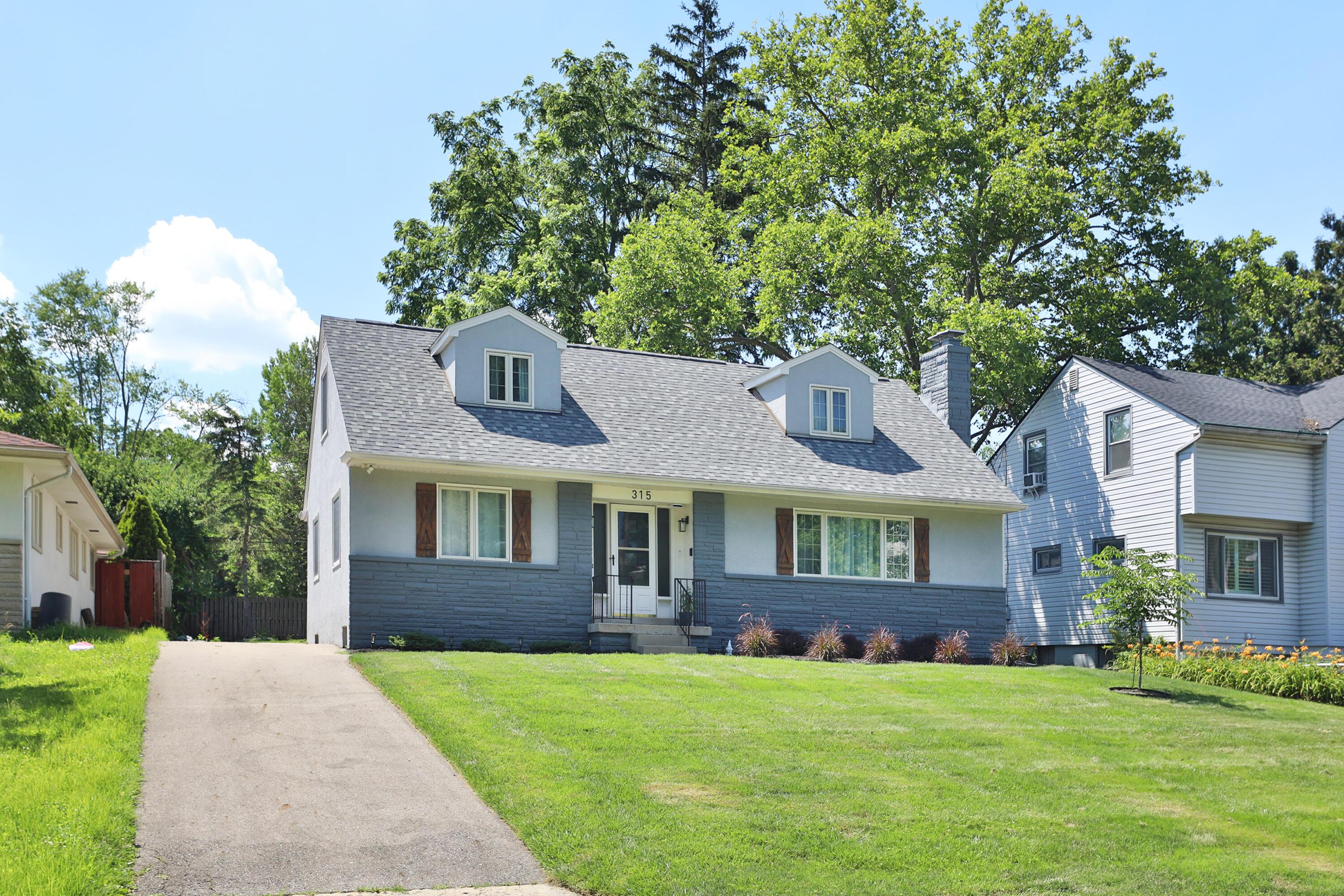 315 South Kellner Road Columbus, OH 43209 - Photo 2 of 51 Concrete driveway, front walk