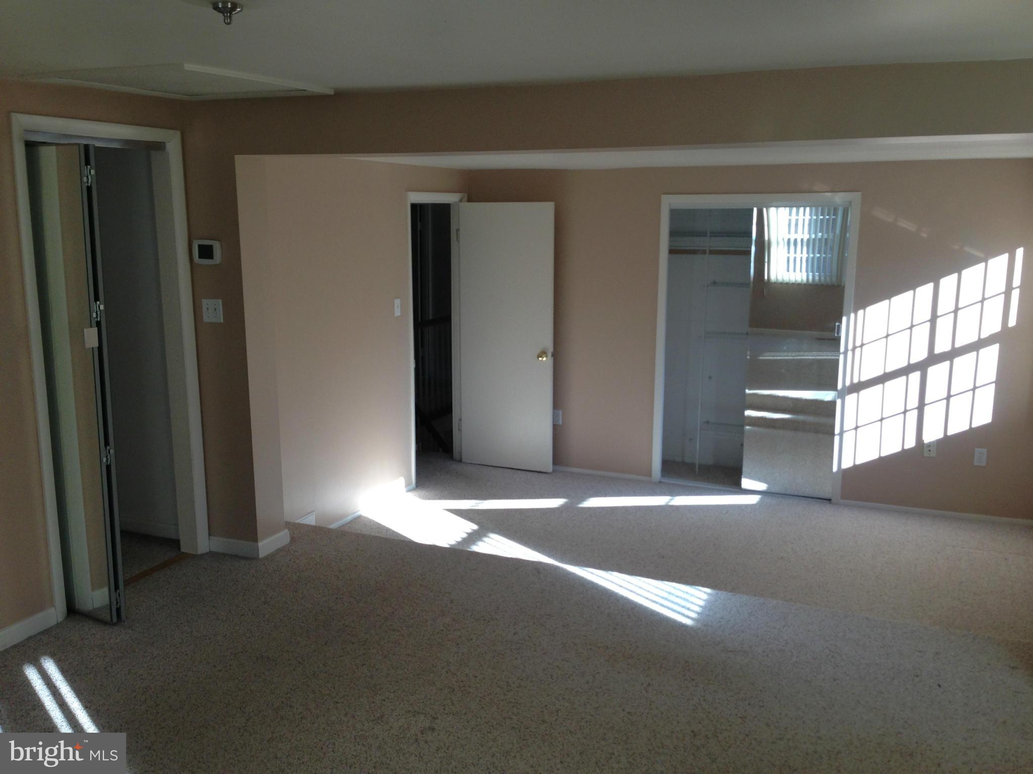 Bedroom (Master)