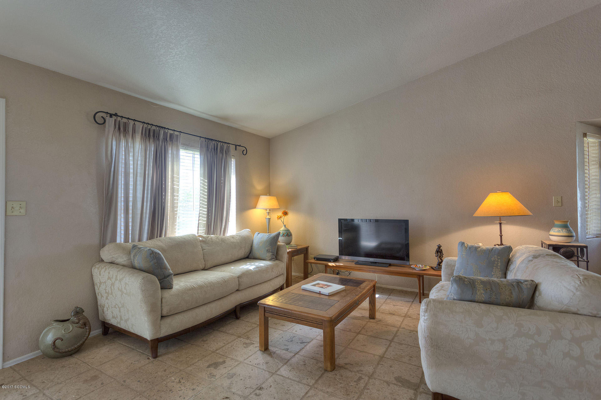 208 Camino Oceano Rio Rico, AZ 85648 - Photo 4 of 34