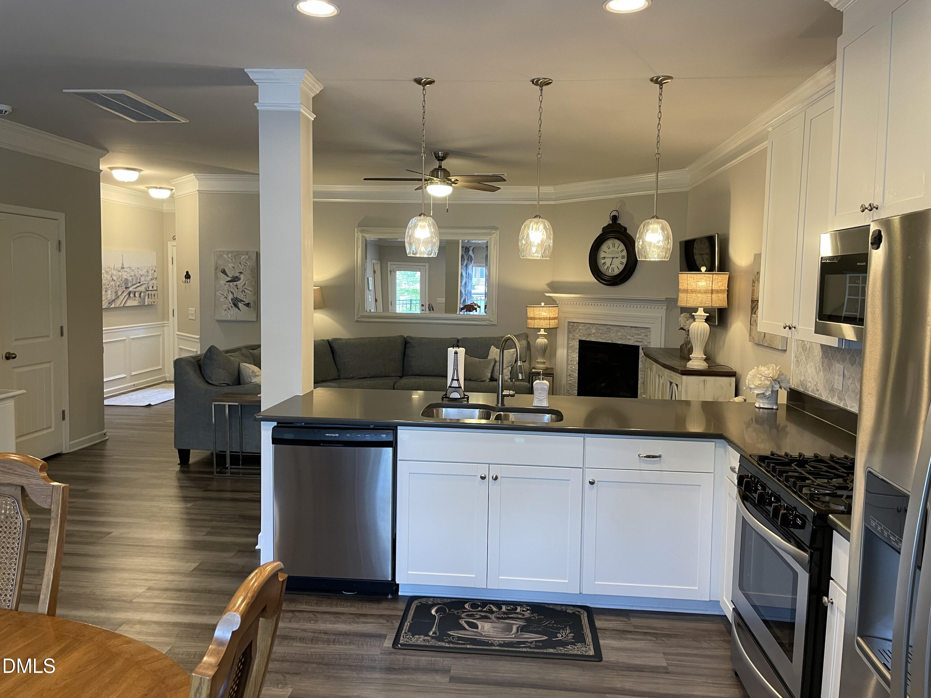 6326 Grace Lily Drive Raleigh, NC 27607 - Photo 4 of 17 Kitchen