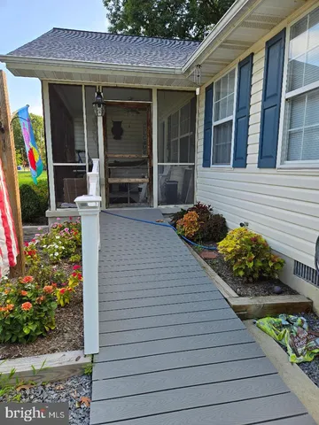 a view of deck and yard