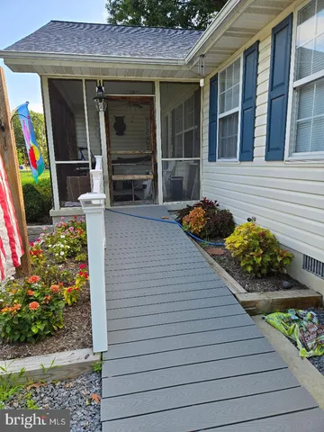 a view of ocean with city view