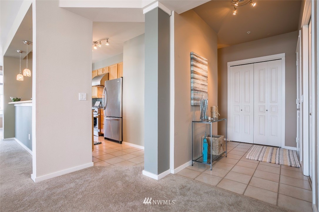 2000 Alaskan Way, Unit 257 Seattle, WA 98121 - Photo 4 of 25 a view of an empty room