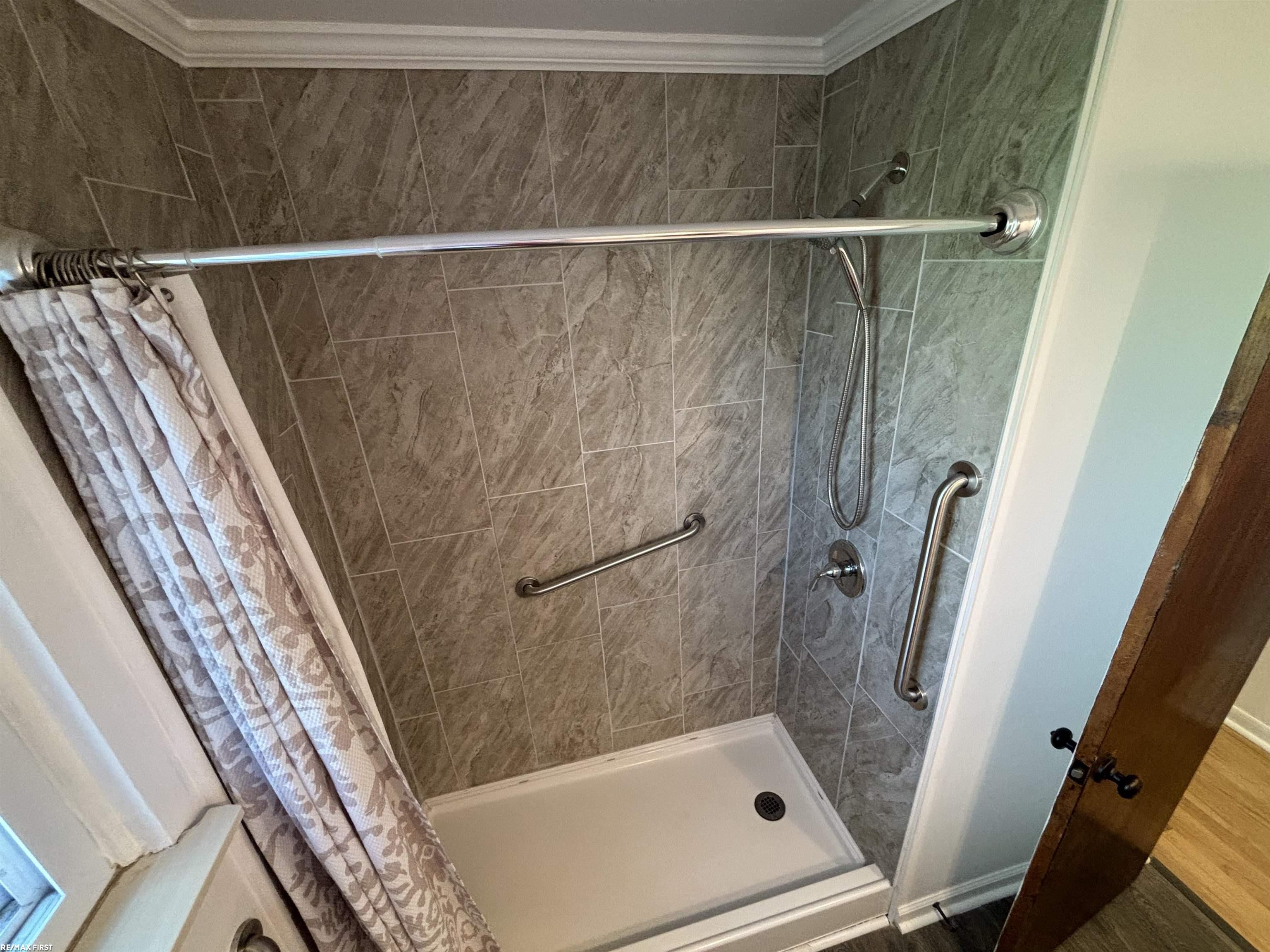 25002 Rubin Road Warren, MI 48089 - Photo 19 of 30 50138849-455833b3-d8bc-4f46-ac82-fa14aea42e6d.JPG
