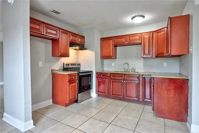 $180,000 | 404 Federal Drive, Westwego, LA 70094