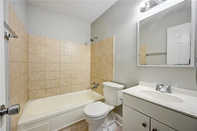 $180,000 | 404 Federal Drive, Westwego, LA 70094