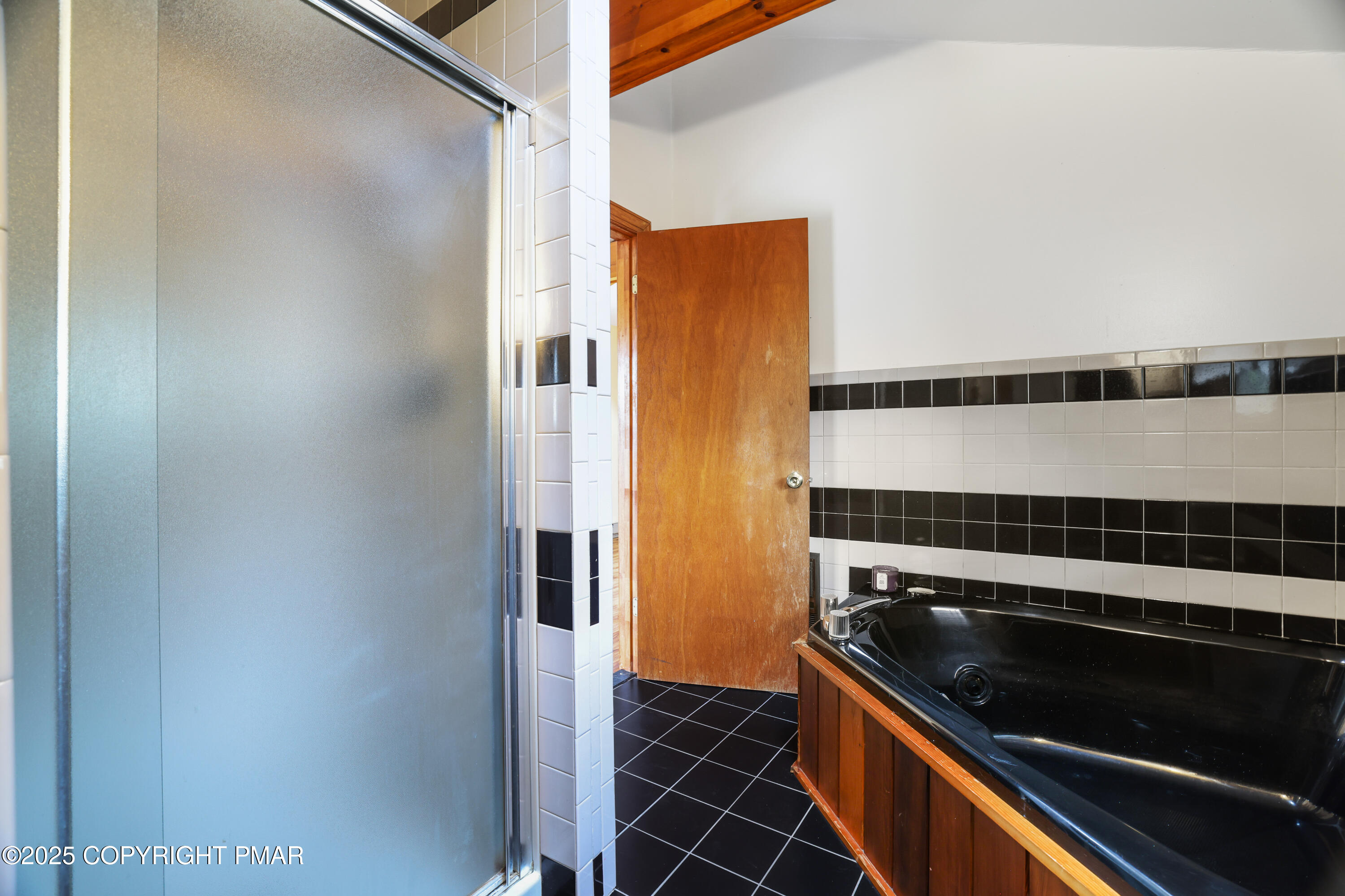 29 Reeder Street Mount Pocono, PA 18344 - Photo 34 of 50 RBR51000