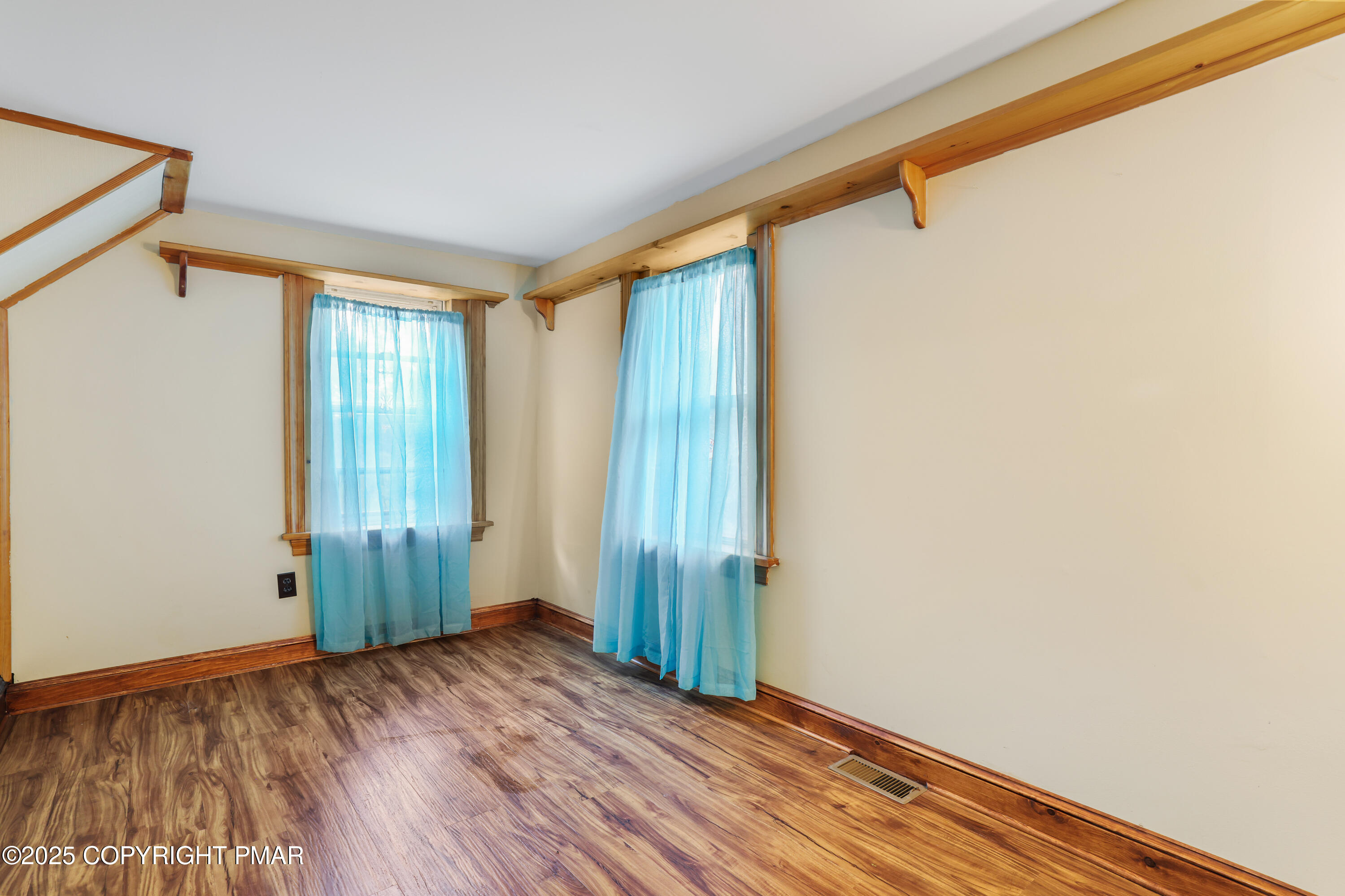 29 Reeder Street Mount Pocono, PA 18344 - Photo 38 of 50 RBR51015