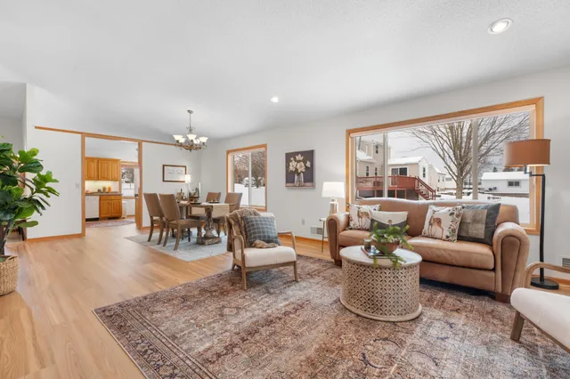 $349,900 | 2327 Pinewood Road Southeast, Rochester, MN 55904