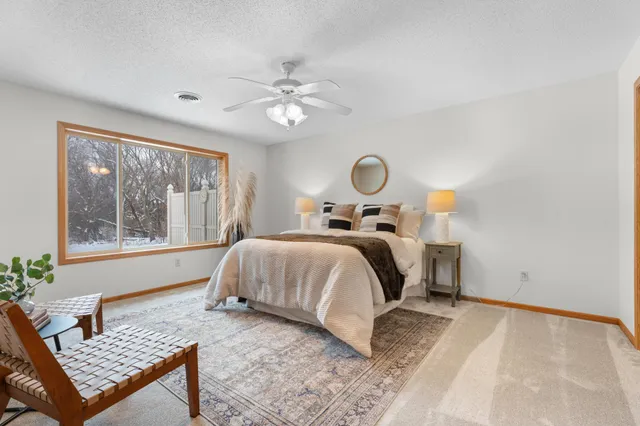 $349,900 | 2327 Pinewood Road Southeast, Rochester, MN 55904