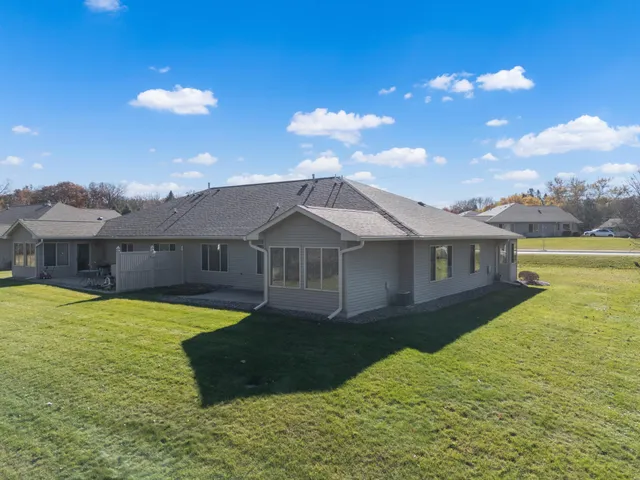 $349,900 | 2327 Pinewood Road Southeast, Rochester, MN 55904