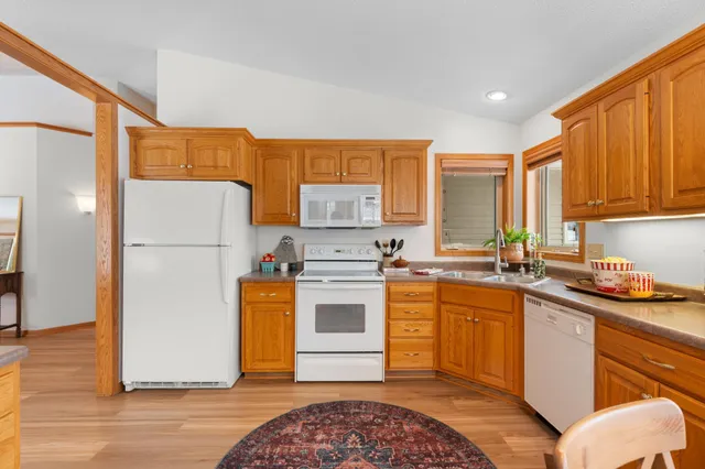 $349,900 | 2327 Pinewood Road Southeast, Rochester, MN 55904