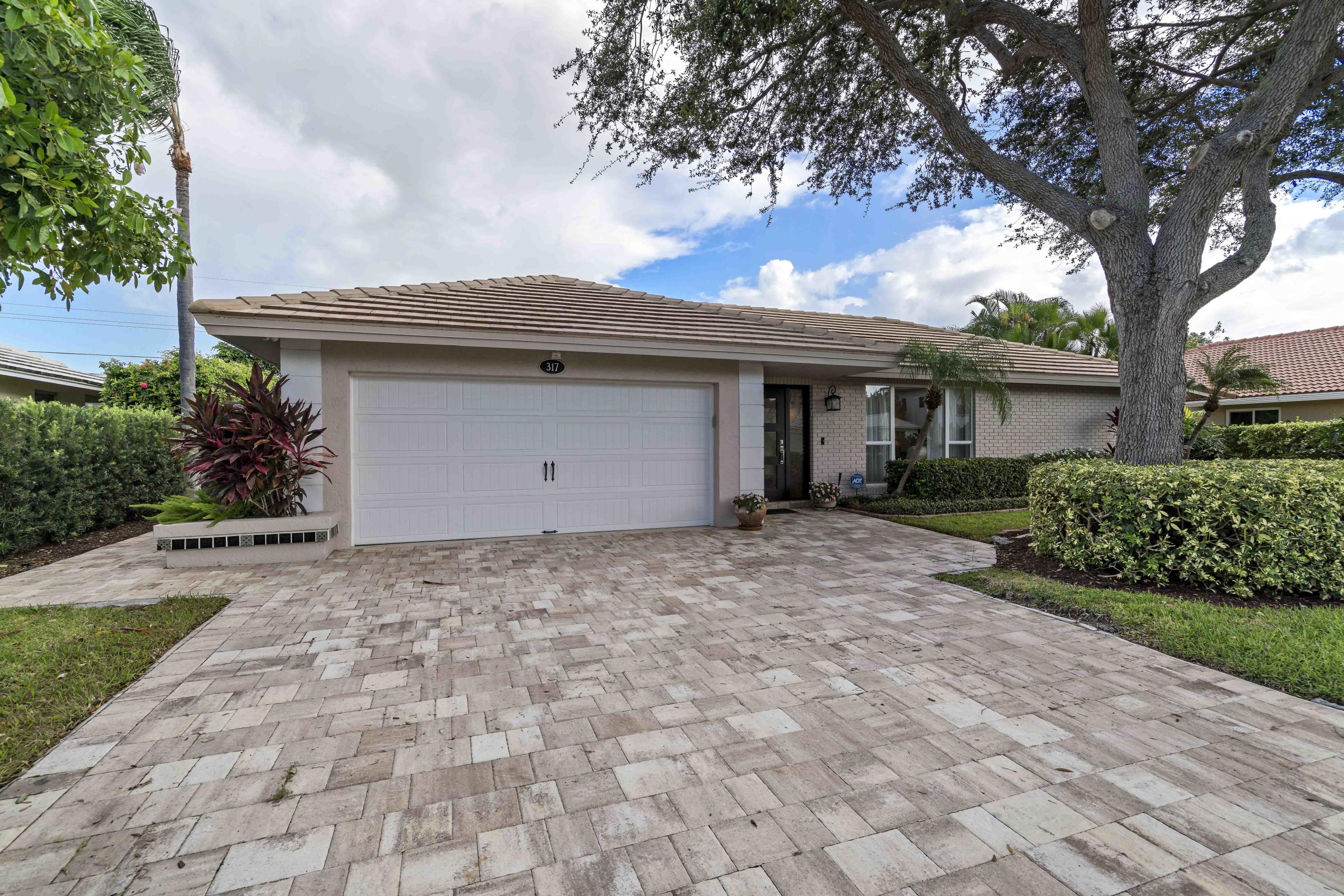 317 Northeast 3rd Street Boca Raton, FL 33432 - Photo 3 of 41 317 NE 3rd St_46