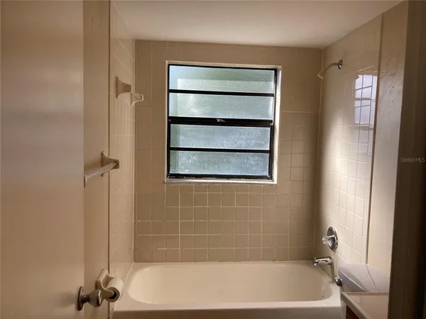 $1,300 | 5103 South Clarice Court, Unit 3D, Tampa, FL 33611