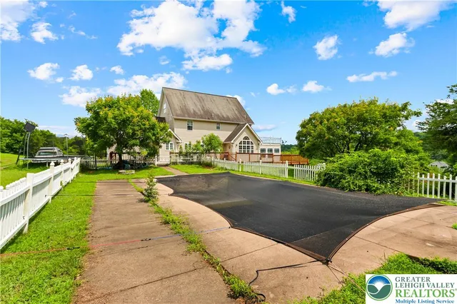 $459,900 | 2247 Reo Drive, Effort, PA 18330