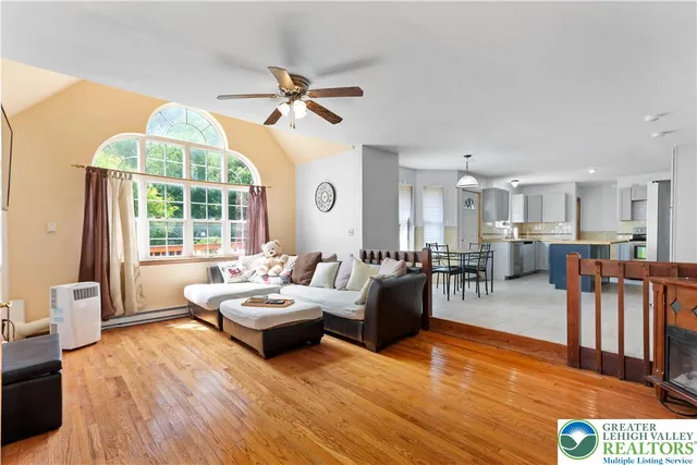 $459,900 | 2247 Reo Drive, Effort, PA 18330