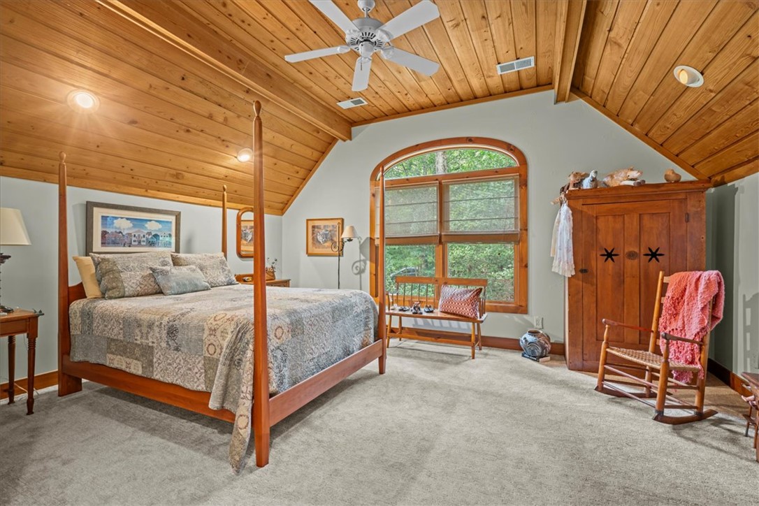 205 Pitcher Plant Lane Sunset, SC 29685 - Photo 21 of 45 Upper level primary suite