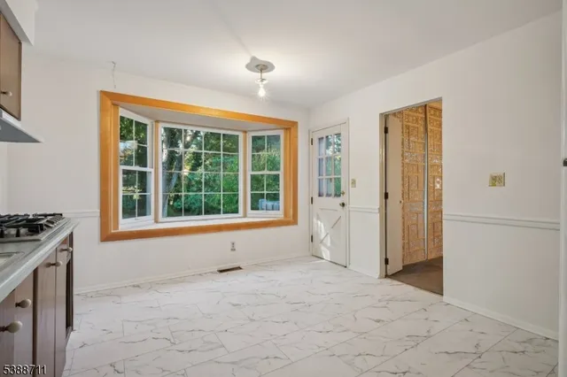 $749,999 | 74 Fairway Drive, East Hanover, NJ 07936