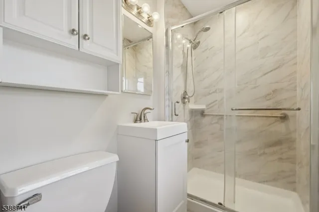 $749,999 | 74 Fairway Drive, East Hanover, NJ 07936