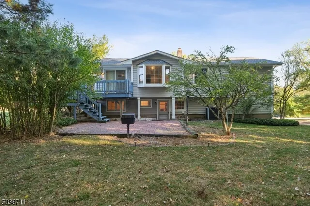 $749,999 | 74 Fairway Drive, East Hanover, NJ 07936