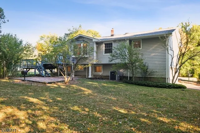 $749,999 | 74 Fairway Drive, East Hanover, NJ 07936