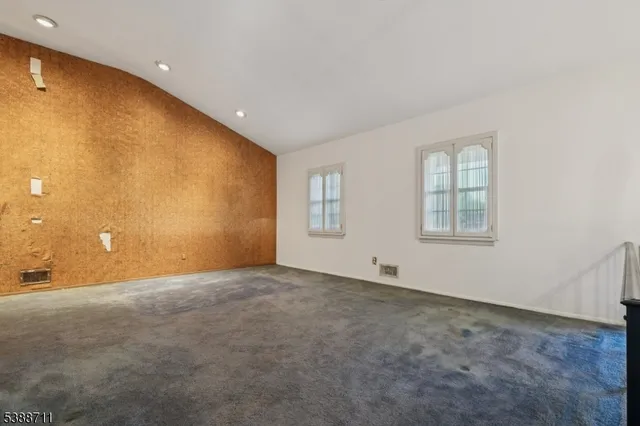 $749,999 | 74 Fairway Drive, East Hanover, NJ 07936