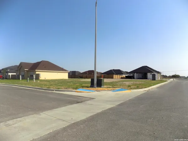 $100,000 | 3298 Ethel Drive, Eagle Pass, TX 78852