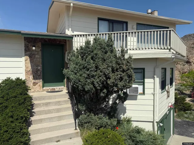 $299,000 | 1630 Coulson Drive, Rawlins, WY 82301